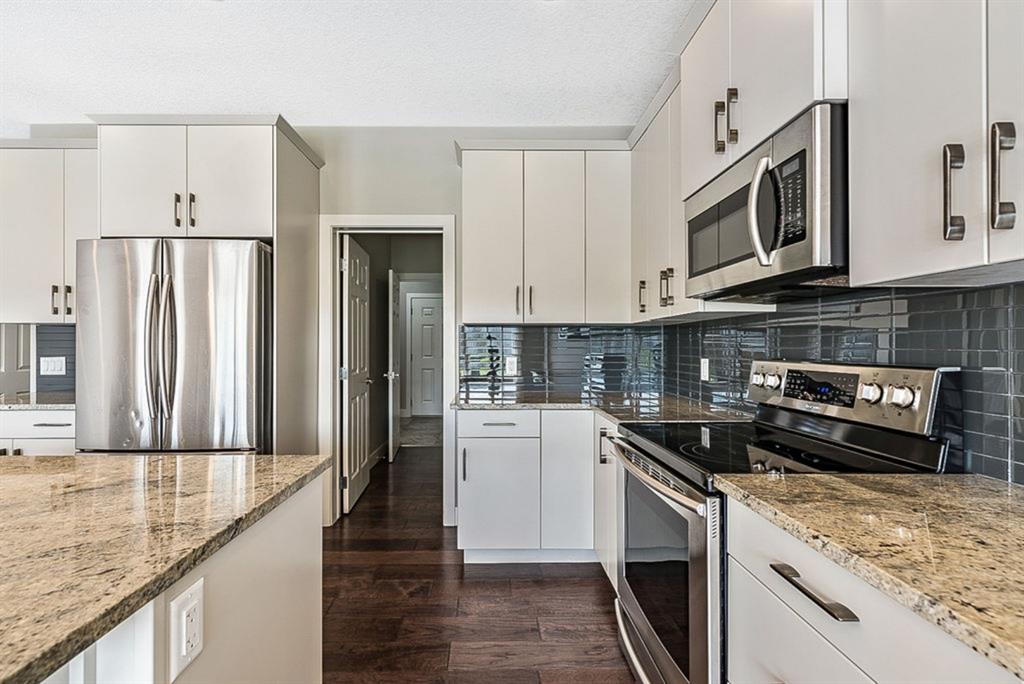 259 Cimarron Vista Court, Okotoks, AB, T1S 0L5 A1106522 Gerard Chiasson