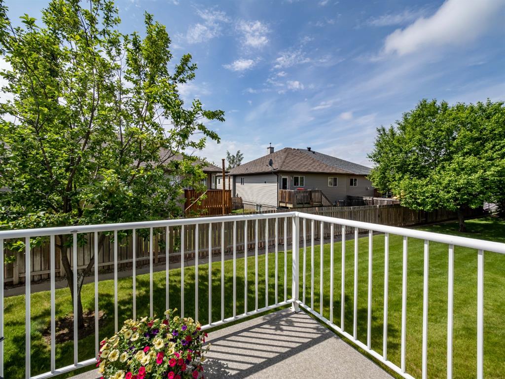 147 Hillview Terrace, Strathmore, AB, T1P 1X2 A1118394 Heart & Sold Ashlee Samaska