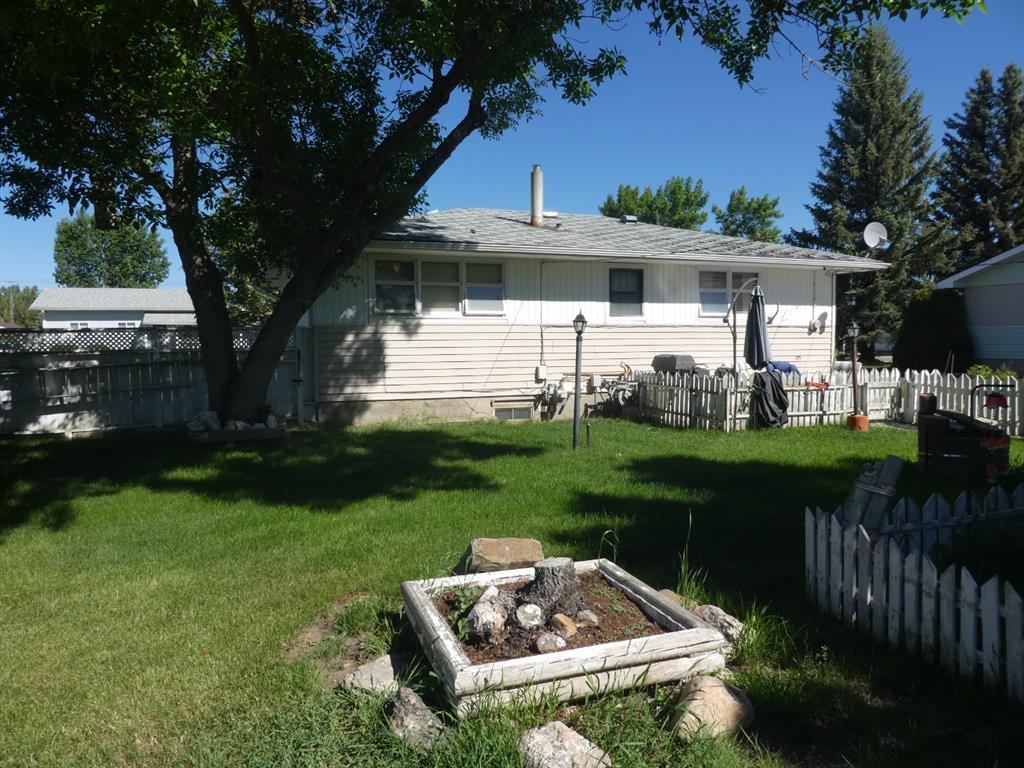 411 2 Street N, Vulcan, AB, T0L 2B0 A1122238 Curtis Patton