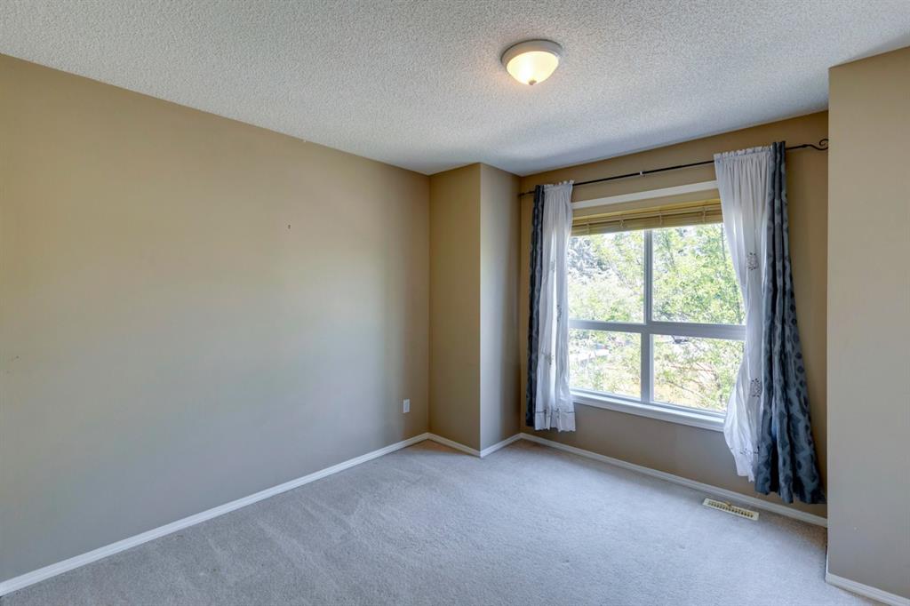 32 Erin Woods Court SE, Calgary, AB A1122325 Connect Real Estate Group 32 Erin Woods Court SE, Calgary, AB A1122325 Connect Real Estate Group