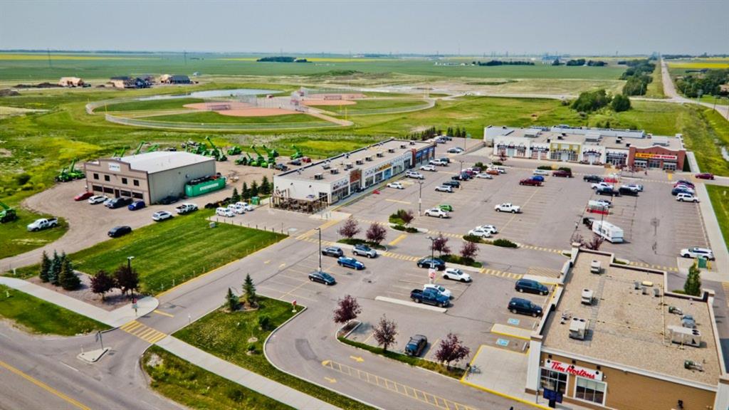 103 Railway Crescent, Langdon, AB, T0J 1X1 A1129117 Michelle Eldjarnson