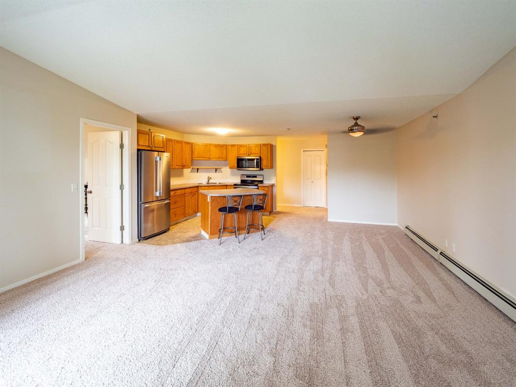 307 2307 Valleyview Park SE, Calgary, AB, T3B 3R6 A1130862 Heart