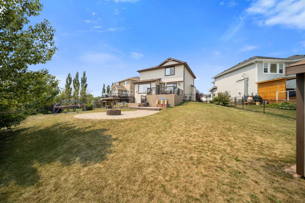 35 Drake Landing Crescent, Okotoks, AB, T1S 0C1 A1134390 Alison