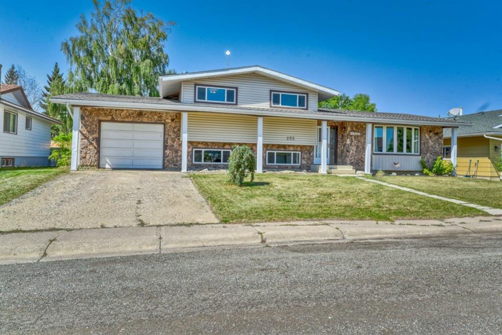 253 Southview Drive, Rockyford, AB A1138913 Carey Rose