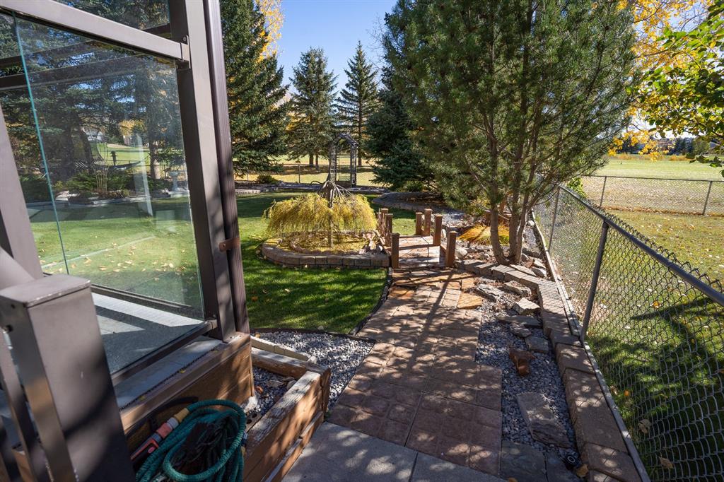 21 Riverview Circle, Cochrane, AB, T4C 0W4 A1150089 Kelsey Jones