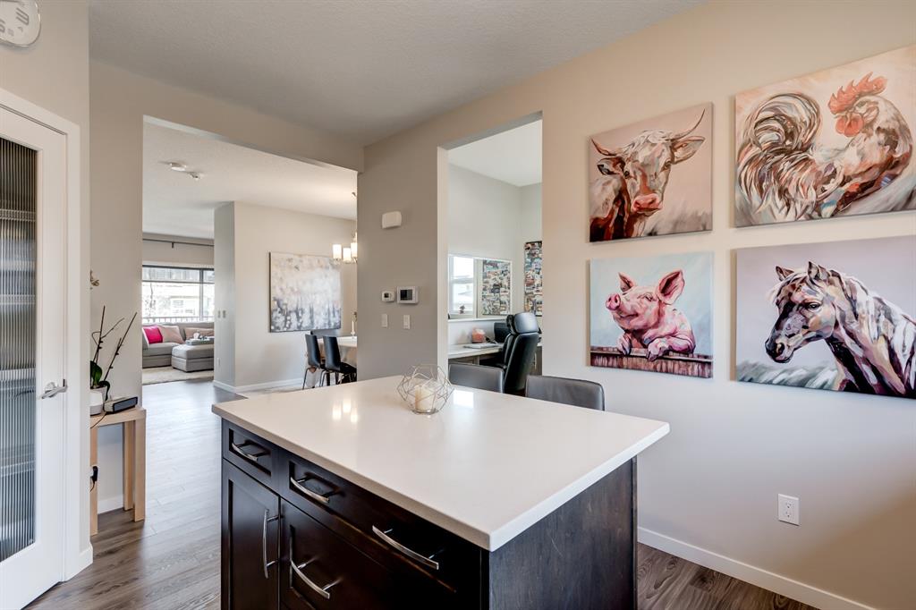 26 Drake Landing Boulevard, Okotoks, AB, T1S 0P8 A1159295 Andrea