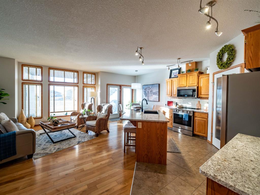 105 Speargrass Circle, Carseland, AB, T0J 0M0 A1162902 Heart & Sold