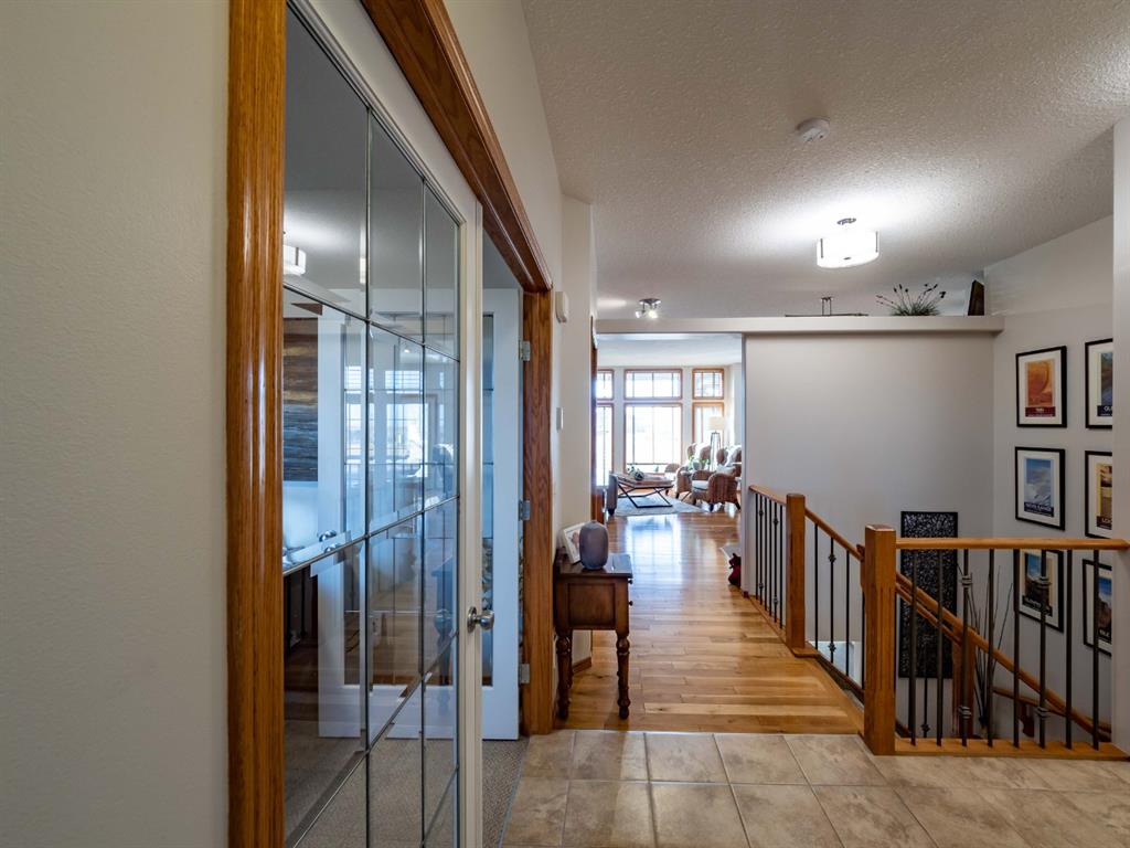 105 Speargrass Circle, Carseland, AB, T0J 0M0 A1162902 Heart & Sold