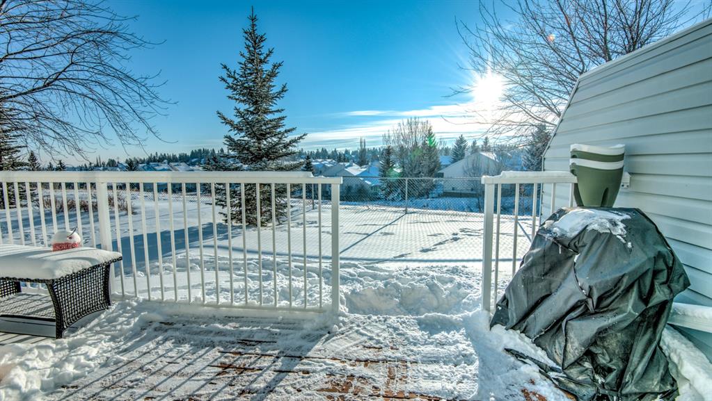 84 Prominence View SW, Calgary, AB, T3H 3M8 A1170425 Kelly Houston
