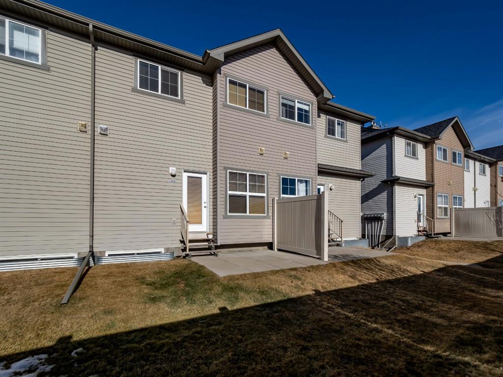 209 Ranch Ridge Meadow, Strathmore, AB, T1P 0A9 A1180839 Heart & Sold Ashlee Samaska