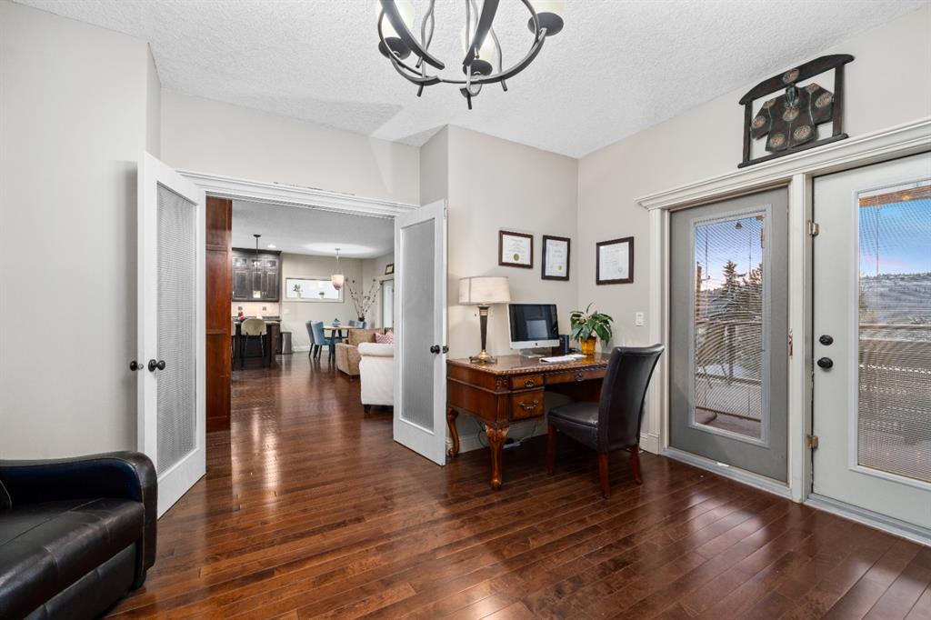 4715 23 Avenue NW, Calgary, AB, T3B 0Z5 A1184707 Chris Richter