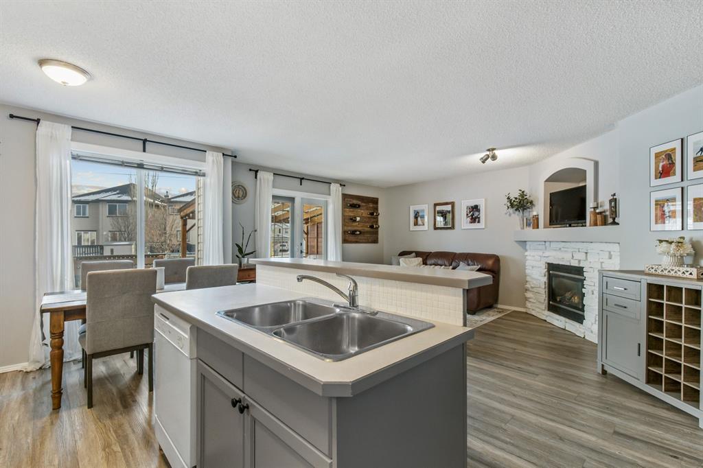 99 Everstone Rise SW, Calgary, AB, T2Y 4J8 A1190203 Chris Richter