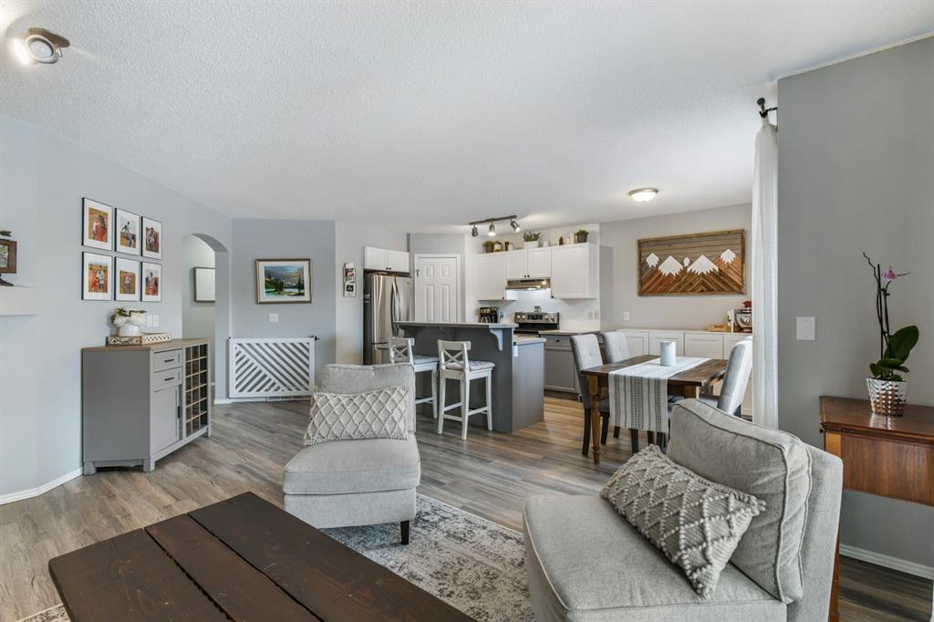 99 Everstone Rise SW, Calgary, AB, T2Y 4J8 A1190203 Chris Richter