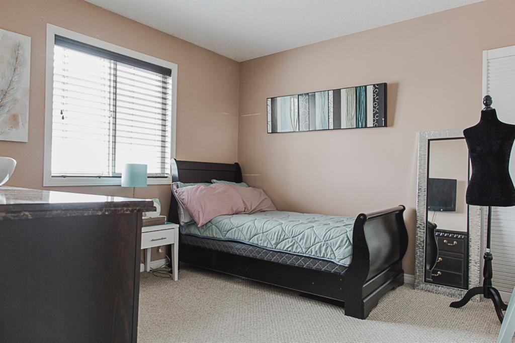 9342 Lakeshore Court, Grande Prairie, AB, T8X 1S4 A1193575 Team North