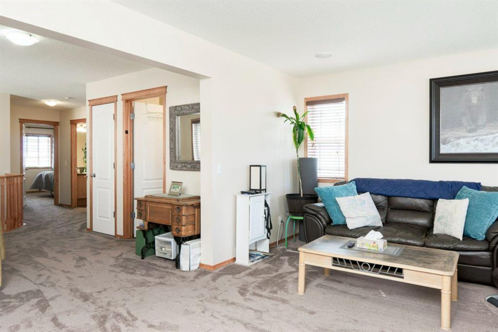 6 Kincora Gardens NW, Calgary, AB, T3R 1R4 A1204301 Gerard Chiasson