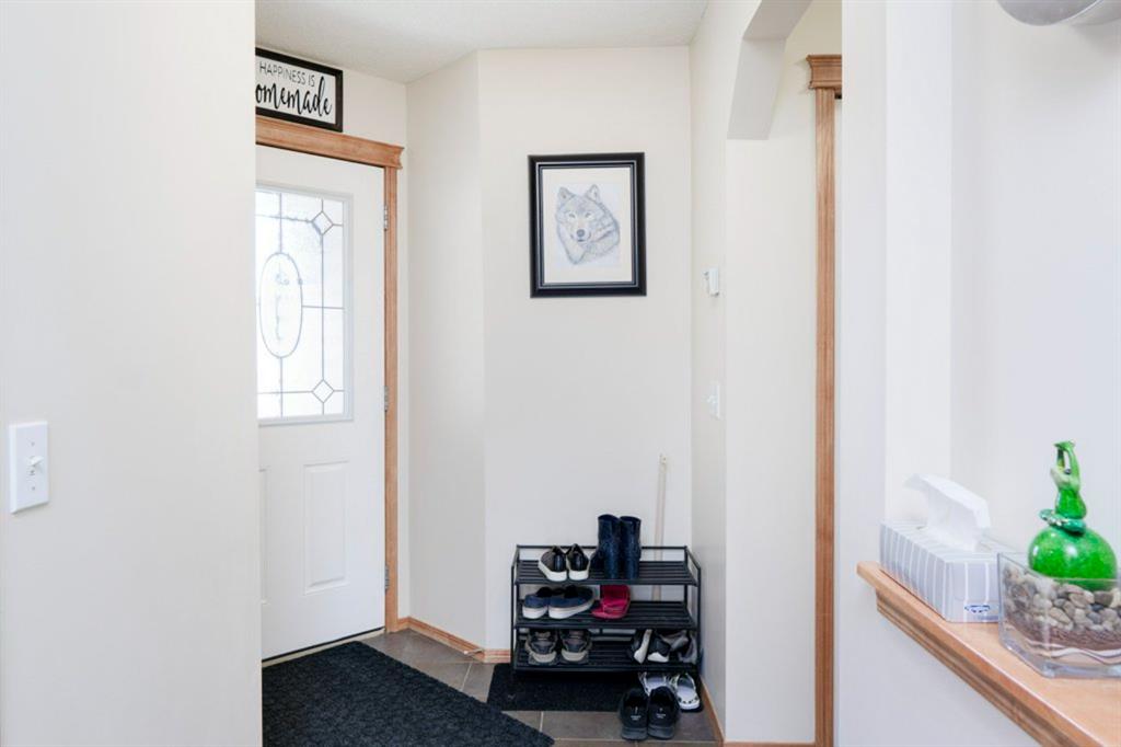 6 Kincora Gardens NW, Calgary, AB, T3R 1R4 A1204301 Gerard Chiasson