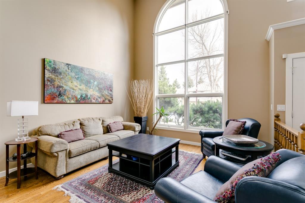 79 Oakmount Court SW, Calgary, AB, T2V 5B8 A1213685 The Home Hunters