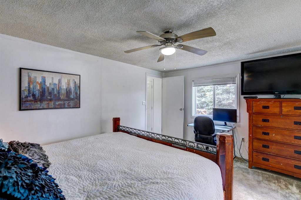 811 Madison Drive, Irricana, AB, T0M 1B0 A1221453 Mari Carr Real Estate