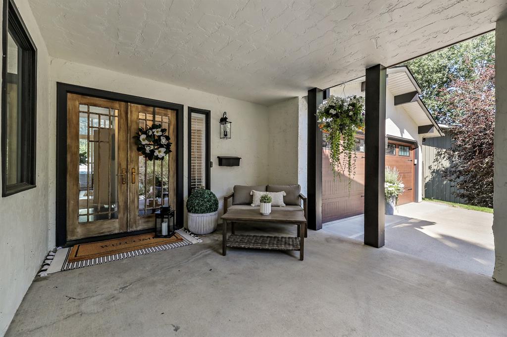 68 Eagle Crest Place SW, Calgary, AB, T2V 2W1 A1244001 Josh