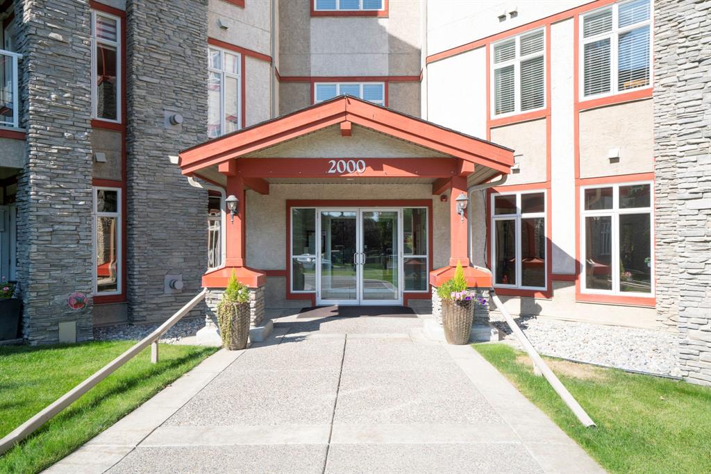 2405 2405 Lake Fraser Green SE, Calgary, AB, T2J 7H8 A2003877