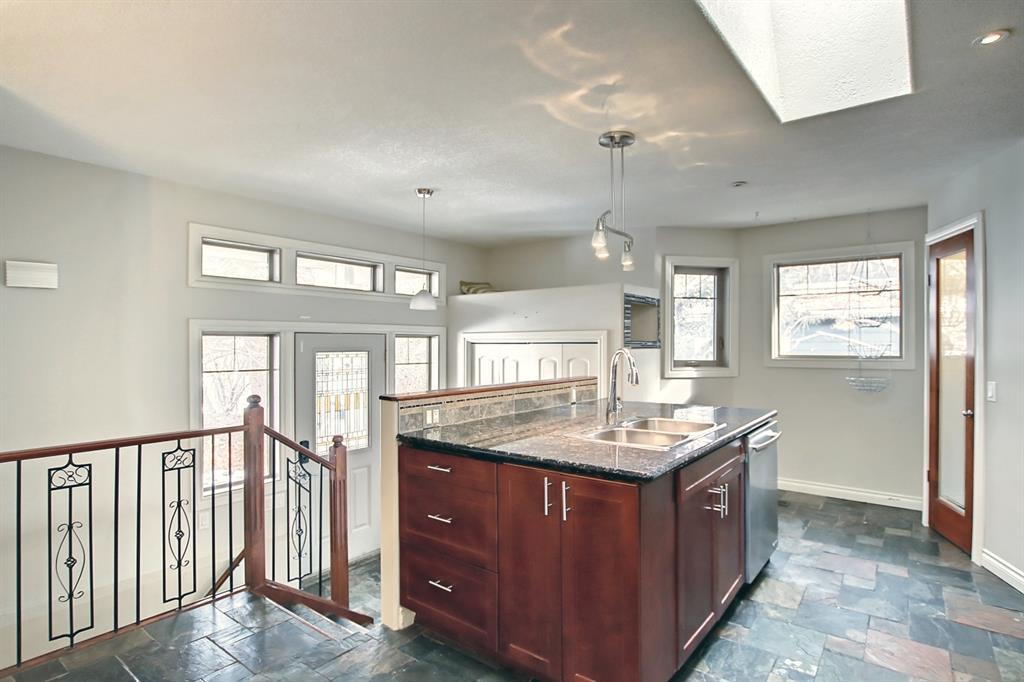 6135 Bow Crescent NW, Calgary, AB, T3B 2C2 A2008164 Chris Richter