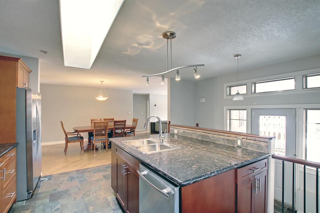 6135 Bow Crescent NW, Calgary, AB, T3B 2C2 A2008164 Chris Richter