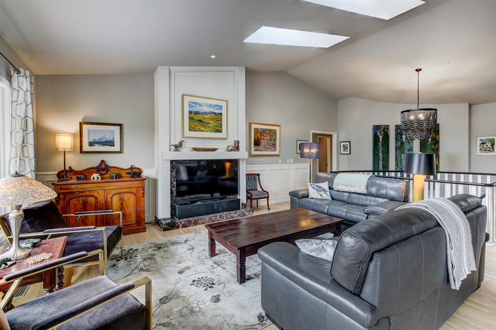 23 Scandia Point NW, Calgary, AB, T3L 1T6 A2015633 Brenda Parai and