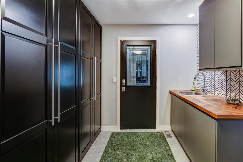 23 Scandia Point NW, Calgary, AB, T3L 1T6 A2015633 Brenda Parai and