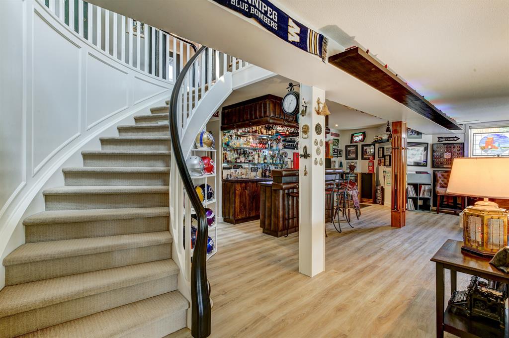 23 Scandia Point NW, Calgary, AB, T3L 1T6 A2015633 Brenda Parai and