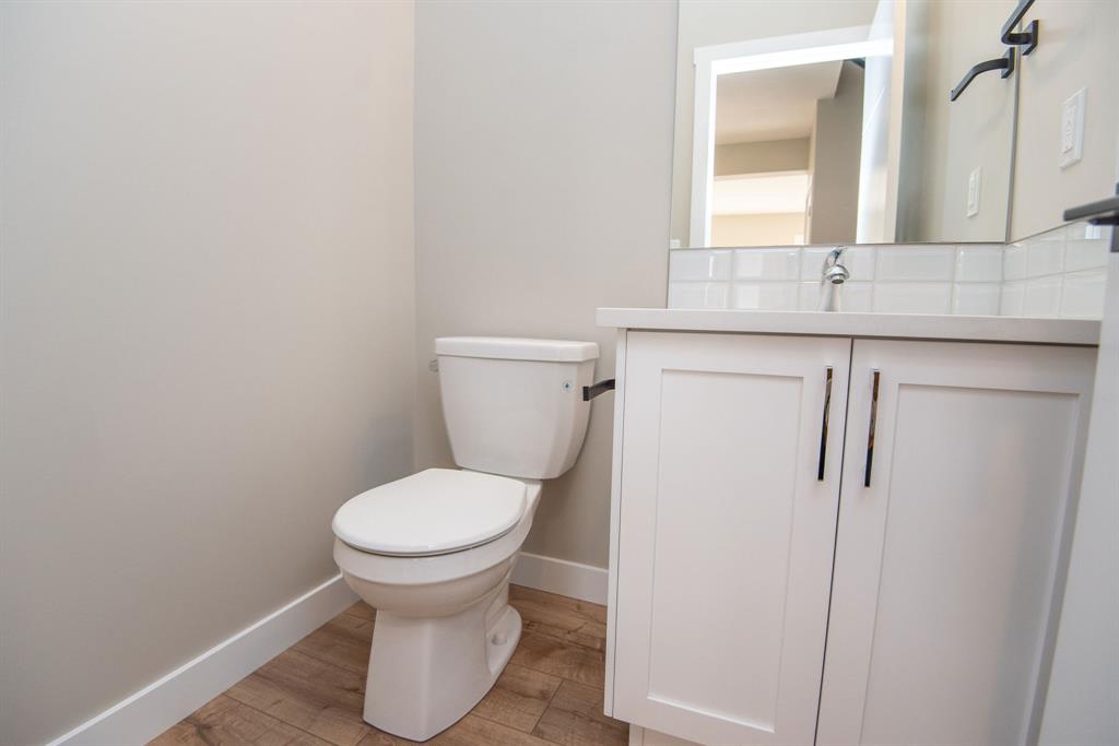 93 Maclean Close, Blackfalds, AB, T4M 0H4 A2018833 Alison