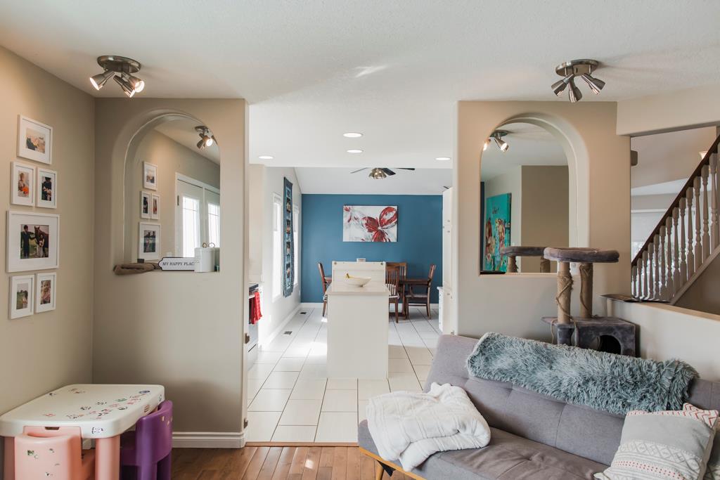 11825 Crystal Lake Drive, Grande Prairie, AB, T8X 1M2 A2026812 Team