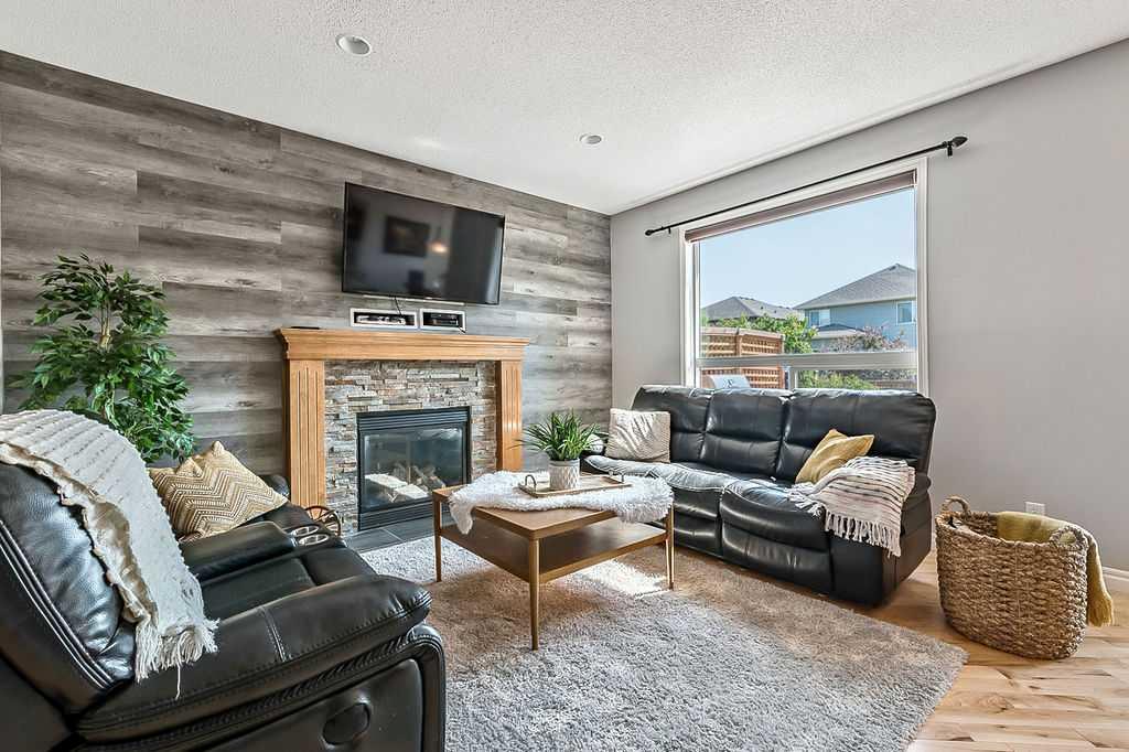 42 Cimarron Vista Circle, Okotoks, AB, T1S 0B1 A2061703 Andrea