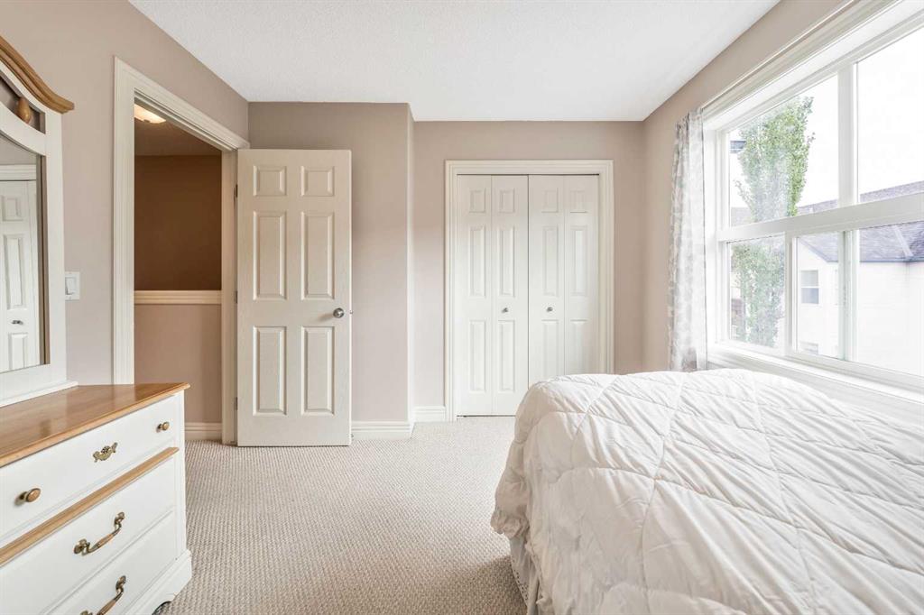 324 Bridlewood Lane SW, Calgary, AB, T2Y 3X8 A2062150 Smith