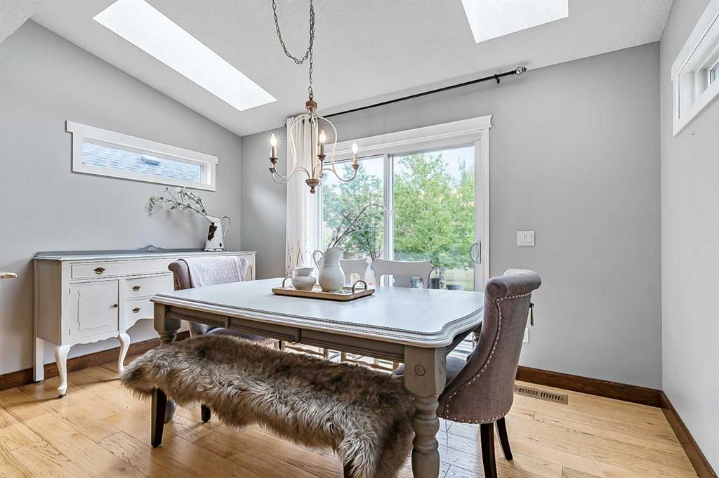 68 Sheep River Cove, Okotoks, AB, T1S 2L4 A2076810 Andrea WiltonClark