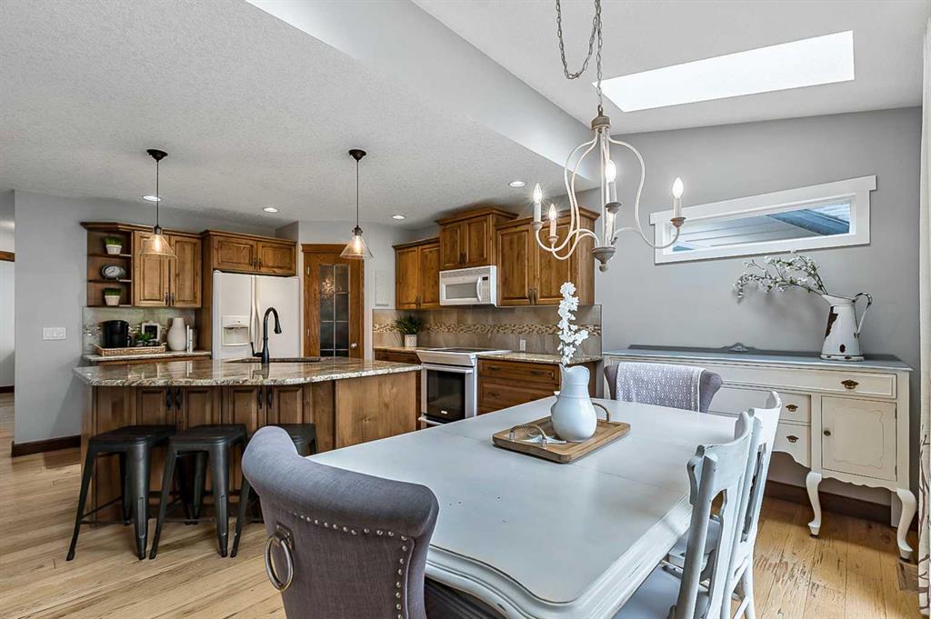 68 Sheep River Cove, Okotoks, AB, T1S 2L4 A2076810 Andrea WiltonClark