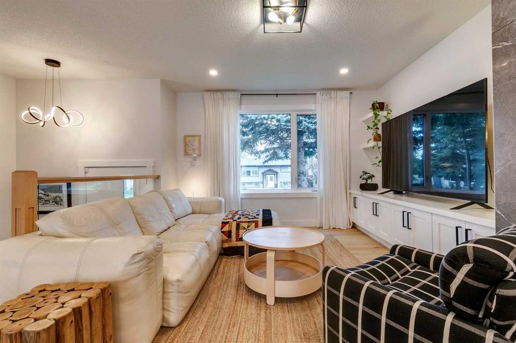 1323 Lake Sylvan Drive SE, Calgary, AB, T2J 3E2 A2095290 Art Leslie