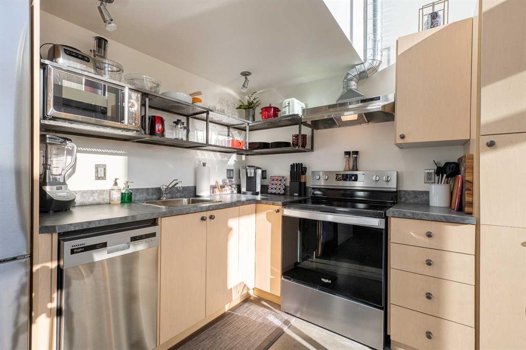 218, 535 8 Avenue SE, Calgary, AB, T2G 5S9 A2102561 Christina