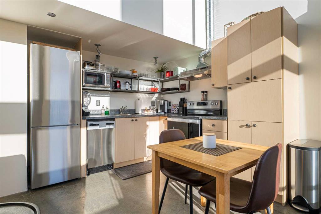 218, 535 8 Avenue SE, Calgary, AB, T2G 5S9 A2102561 Christina