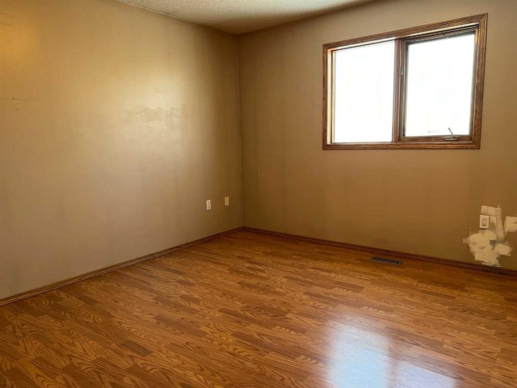 7822 Michaelis Boulevard, Grande Prairie, AB, T8W 2H5 A2103256 Team