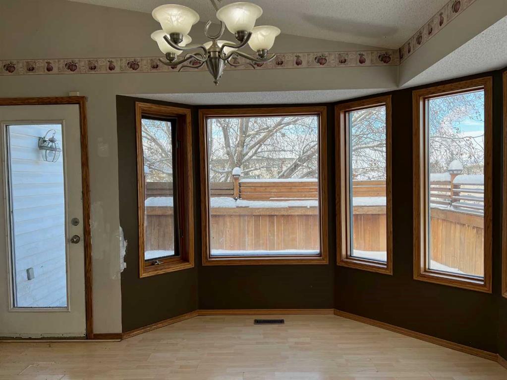 7822 Michaelis Boulevard, Grande Prairie, AB, T8W 2H5 A2103256 Team