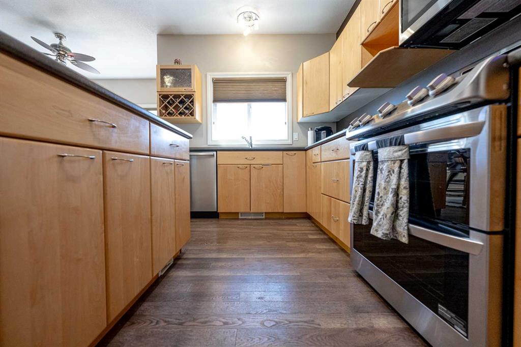 9205 128 Avenue, Grande Prairie, AB, T8X 1S3 A2124123 Team North