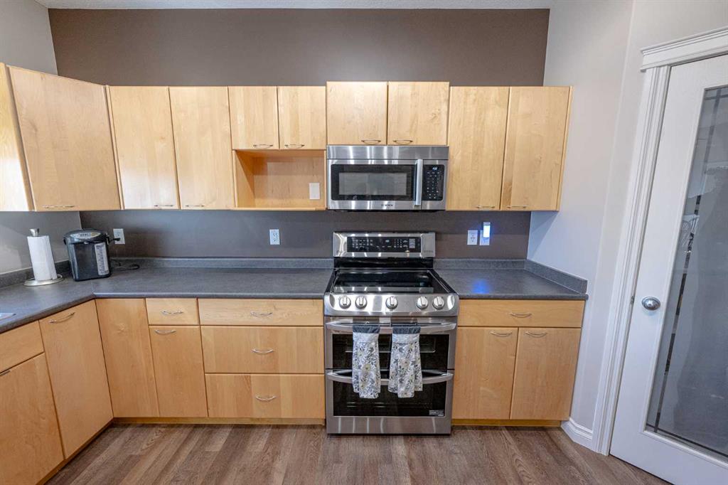 9205 128 Avenue, Grande Prairie, AB, T8X 1S3 A2124123 Team North