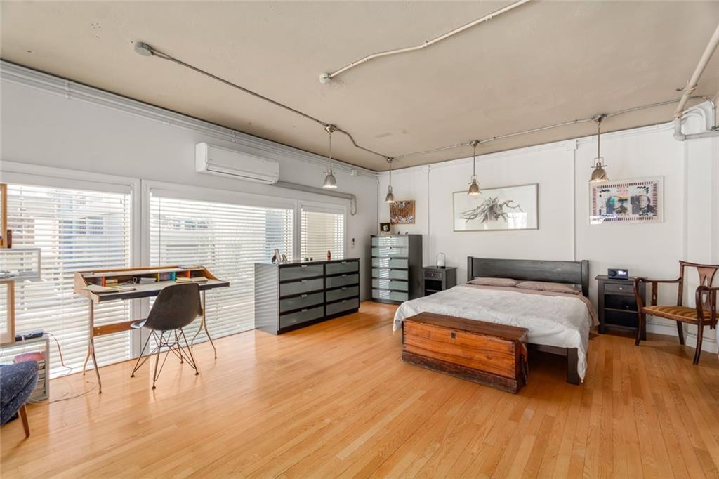 108, 1117 1 Street SW, Calgary, AB, T2R 0T9 A2125045 Christina