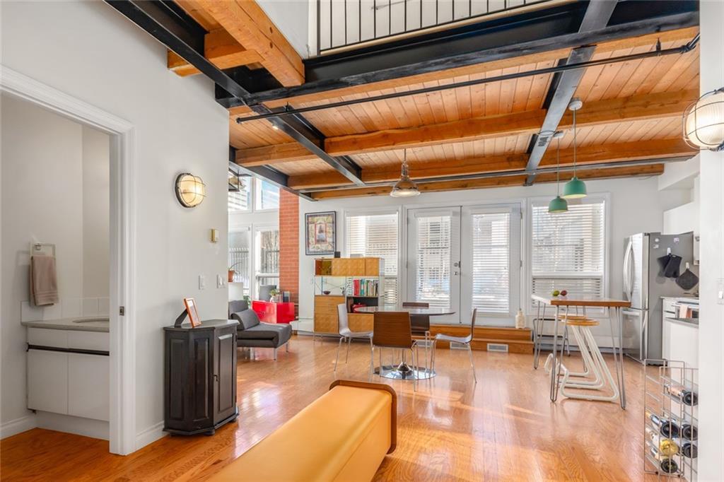 108, 1117 1 Street SW, Calgary, AB, T2R 0T9 A2125045 Christina