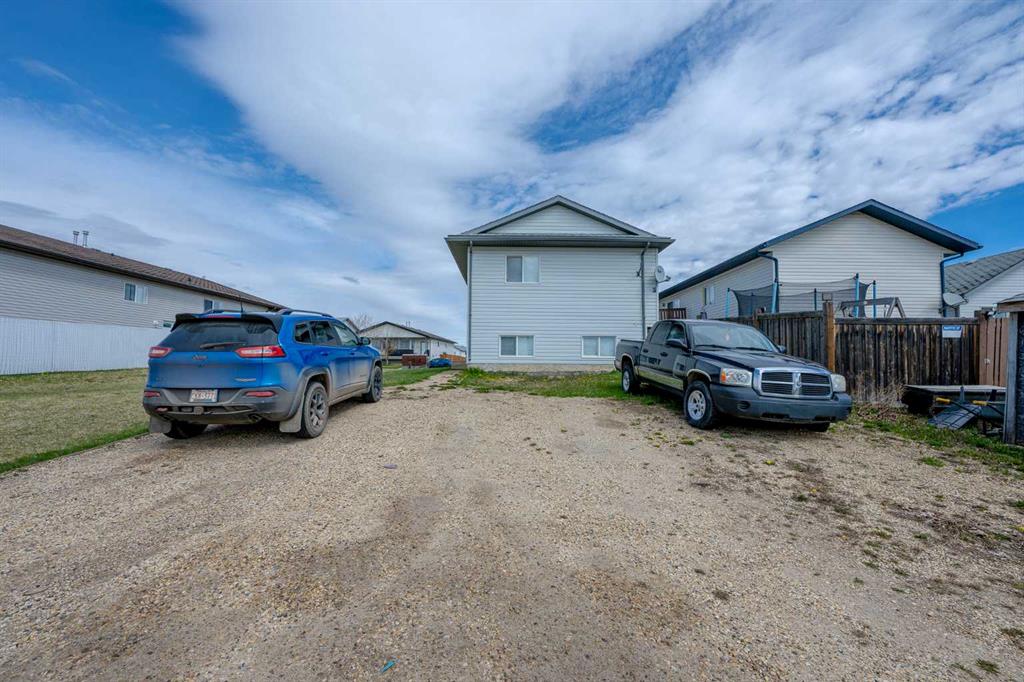 10361 Kateri Drive, Grande Prairie, AB, T8W 2W8 A2127187 Team North