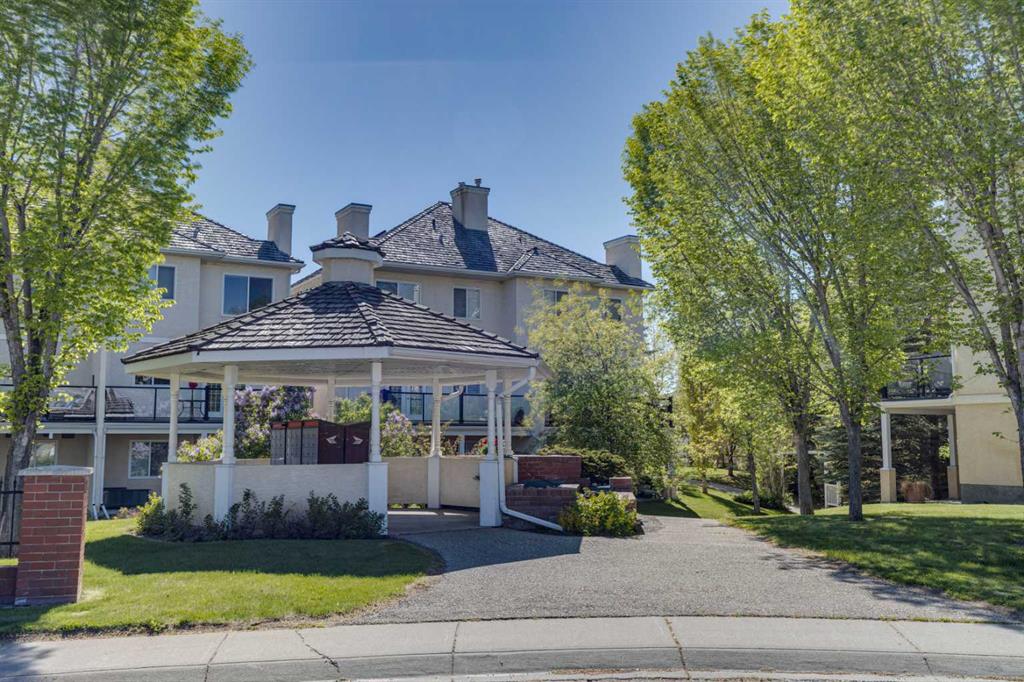 11 Sierra Morena Landing SW, Calgary, AB, T3H 4K3 A2138512 Country