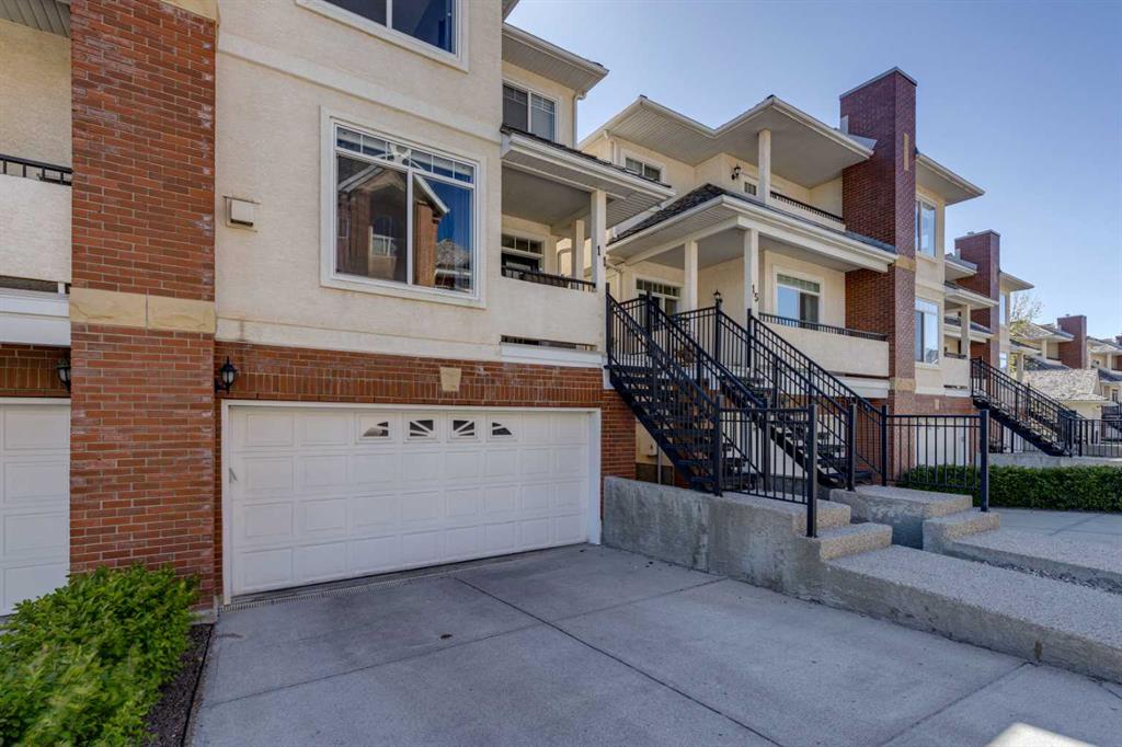 11 Sierra Morena Landing SW, Calgary, AB, T3H 4K3 A2138512 Country