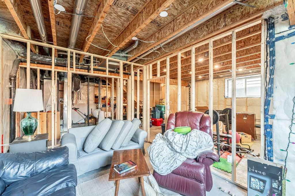 48 Sundown Way, Cochrane, AB, T4C 2M4 A2146965 Andrea WiltonClark