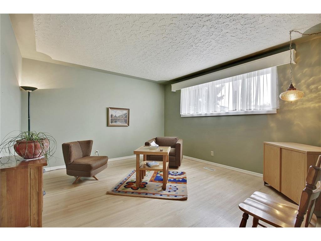 2820 Morley Trail NW, Calgary, AB, T2M 4G7 C4062523 The Penley