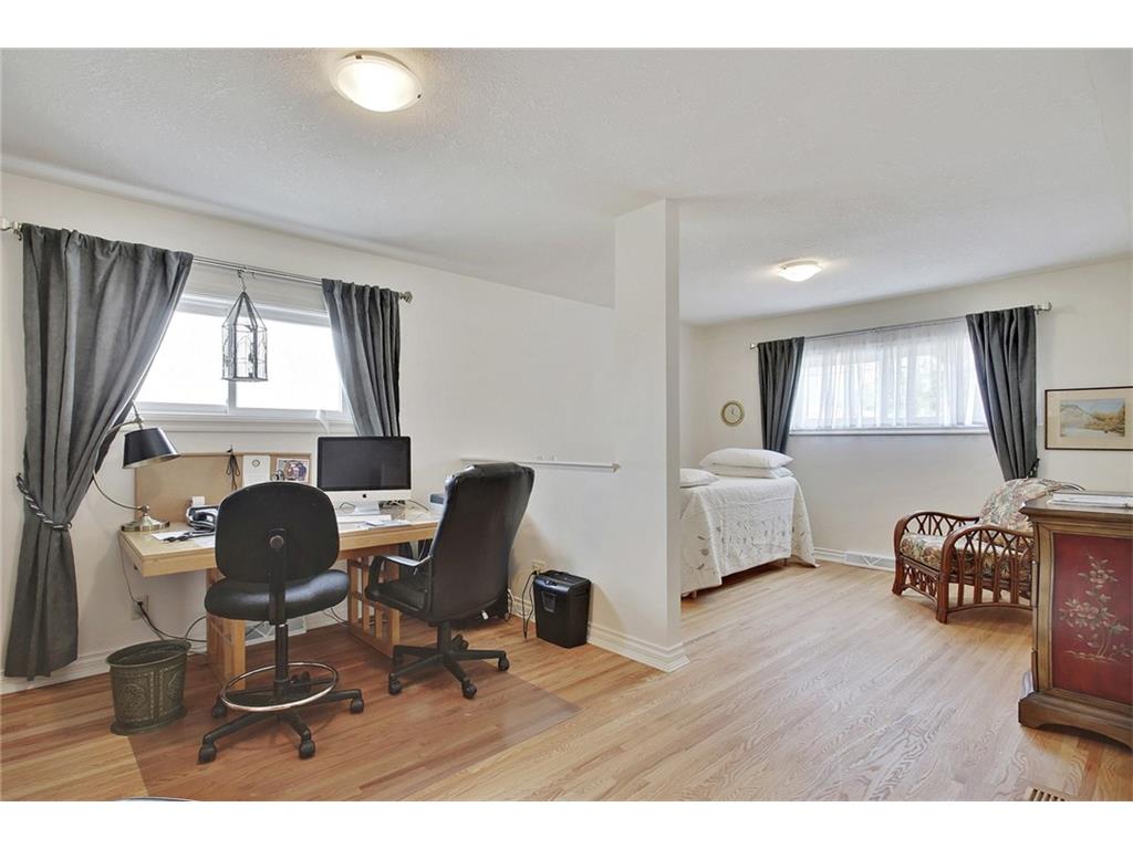 2820 Morley Trail NW, Calgary, AB, T2M 4G7 C4062523 The Penley